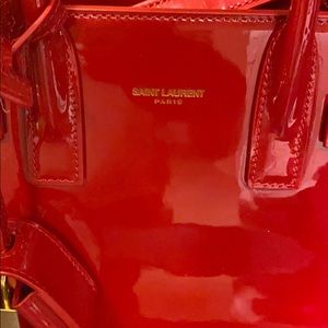 Ysl  hand bag with removable key vernice diamond